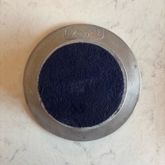 Vintage Wilton Armetale Wine Bottle Coaster Dinner without Wine Day without Sun - Picture 2 of 3